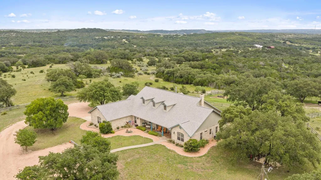 1300 Sycamore Falls Way Marble Falls TX 78654