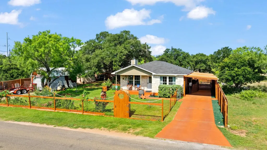 808 Pecan Lane Cottonwood Shores TX 78657