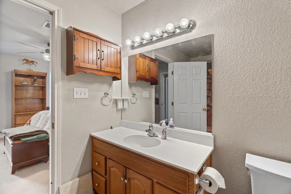 808 Pecan Lane Cottonwood Shores TX 78657