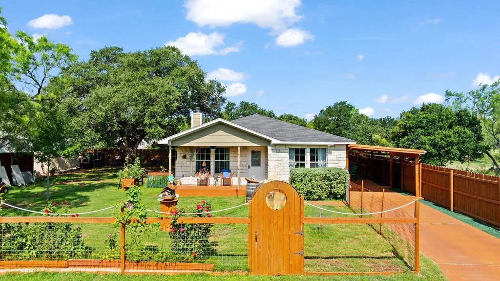 808 Pecan Lane Cottonwood Shores TX 78657
