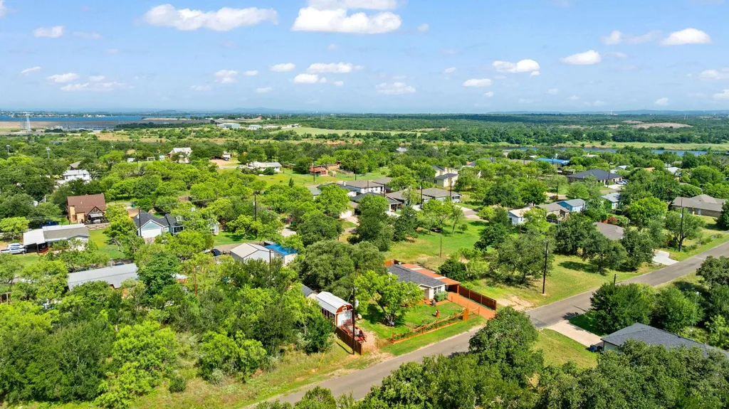 808 Pecan Lane Cottonwood Shores TX 78657