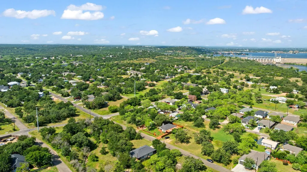 808 Pecan Lane Cottonwood Shores TX 78657