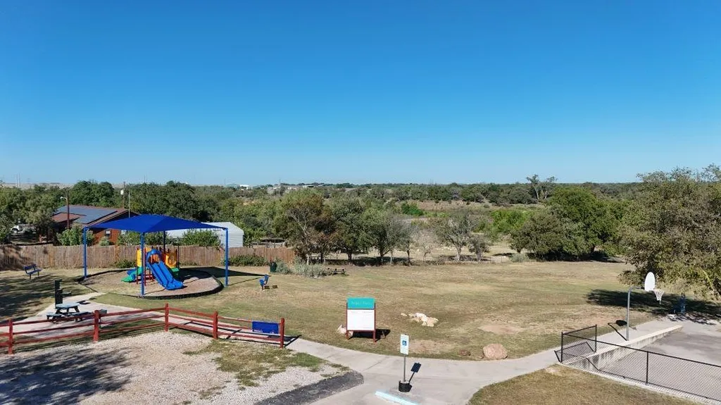 808 Pecan Lane Cottonwood Shores TX 78657