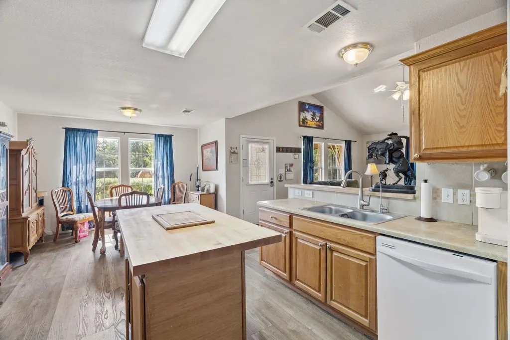 808 Pecan Lane Cottonwood Shores TX 78657