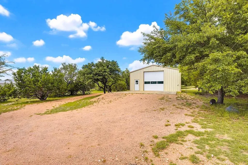967 Crystal Mountain Round Mountain TX 78663