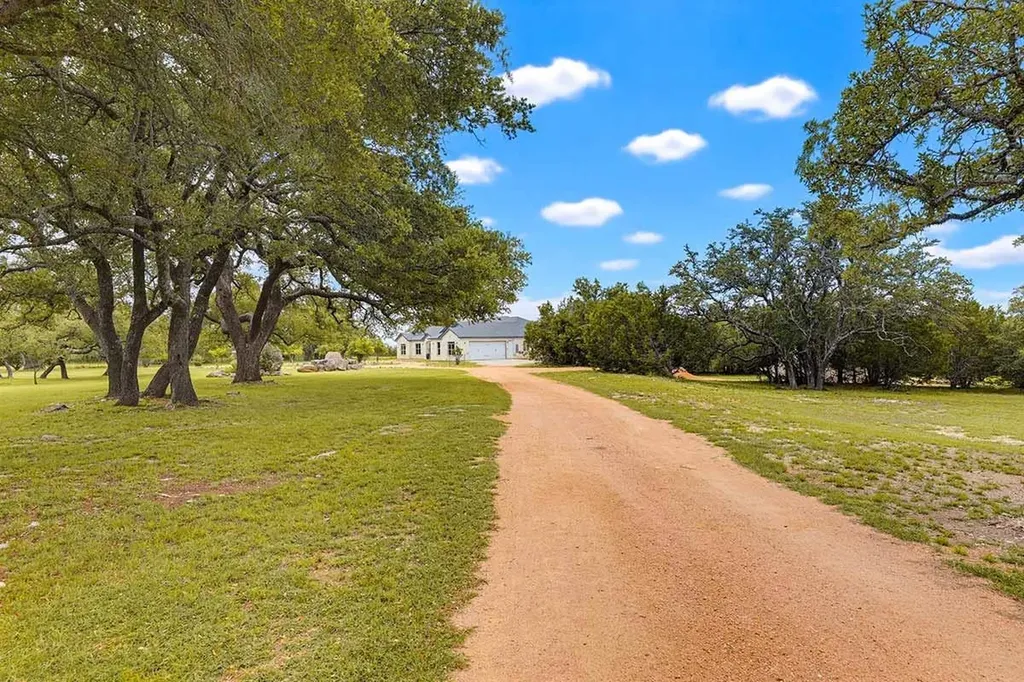 967 Crystal Mountain Round Mountain TX 78663