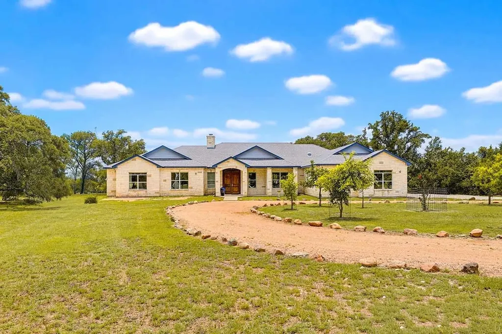 967 Crystal Mountain Round Mountain TX 78663