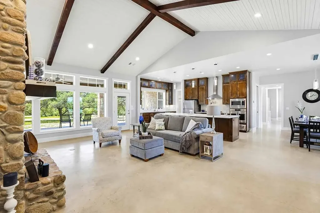 967 Crystal Mountain Round Mountain TX 78663
