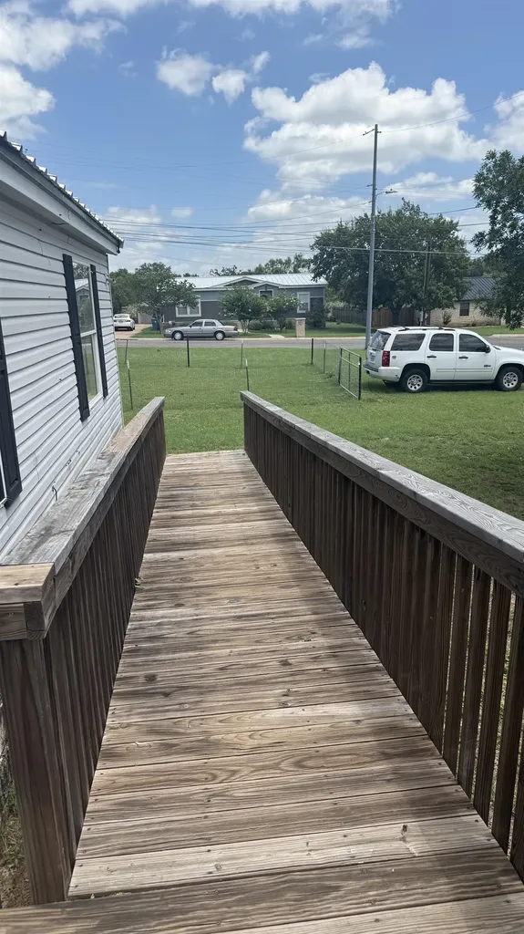 200 Sarah Circle Llano TX 78643
