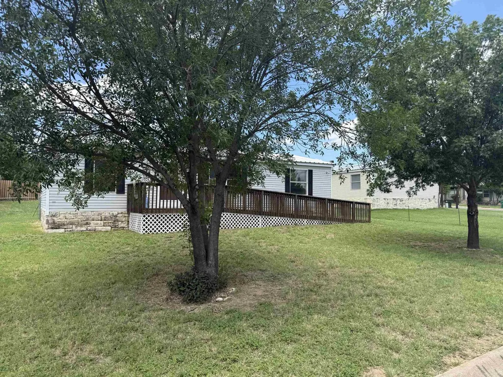 200 Sarah Circle Llano TX 78643