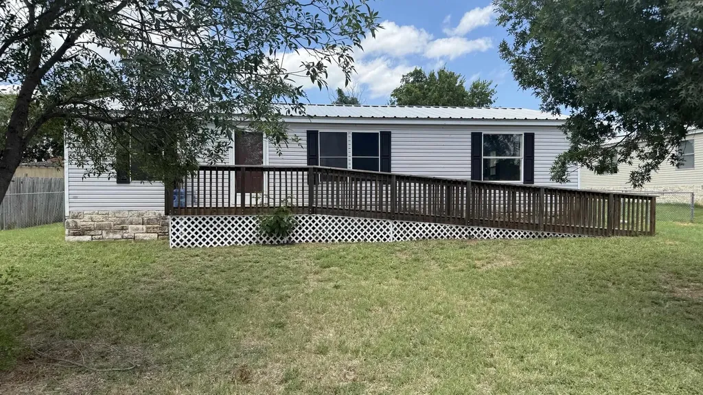 200 Sarah Circle Llano TX 78643