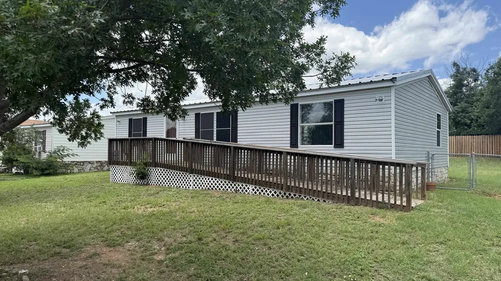 200 Sarah Circle Llano TX 78643