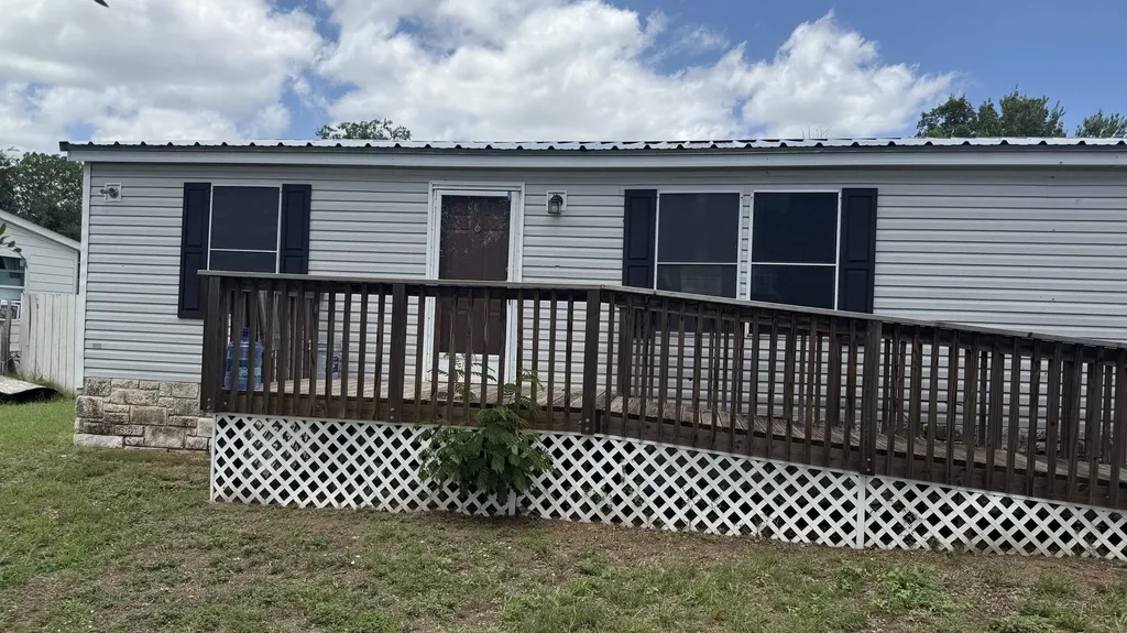 200 Sarah Circle Llano TX 78643