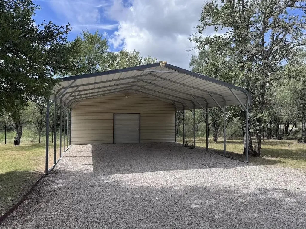 1706 Link Drive Kingsland TX 78639