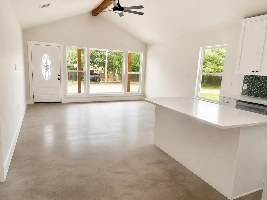 151 W Hickory Drive Granite Shoals TX 78654