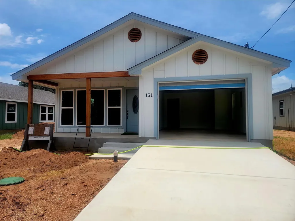 151 W Hickory Drive Granite Shoals TX 78654