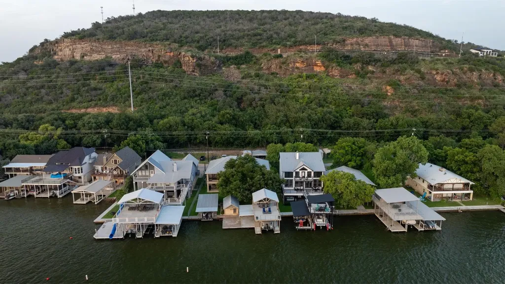 814 Scenic Loop Kingsland TX 78639