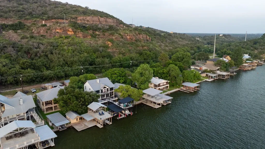 814 Scenic Loop Kingsland TX 78639
