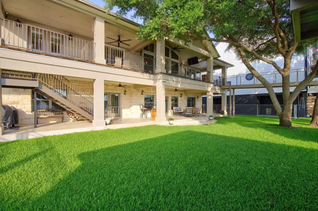 814 Scenic Loop Kingsland TX 78639