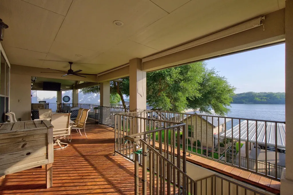 814 Scenic Loop Kingsland TX 78639