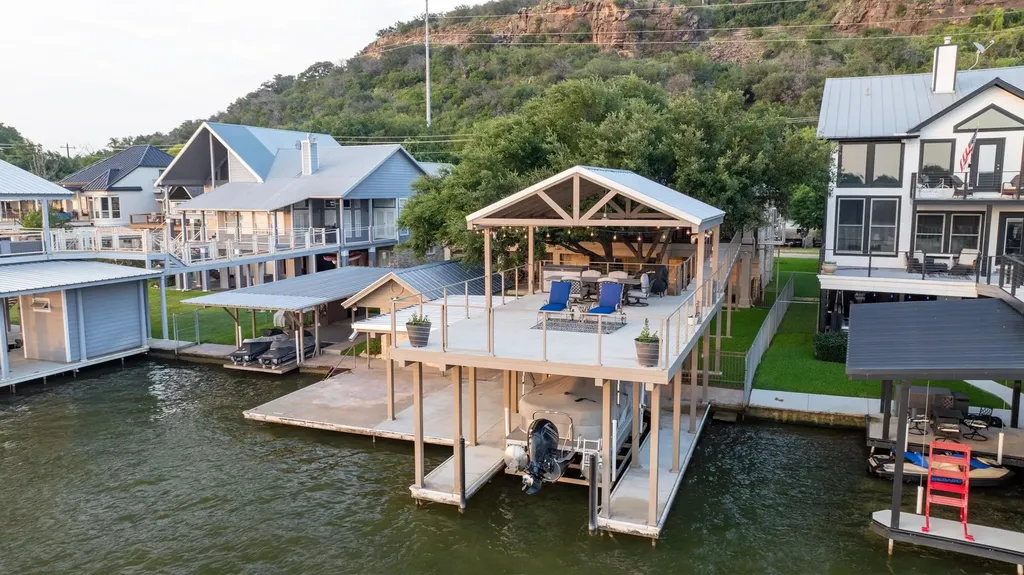 814 Scenic Loop Kingsland TX 78639