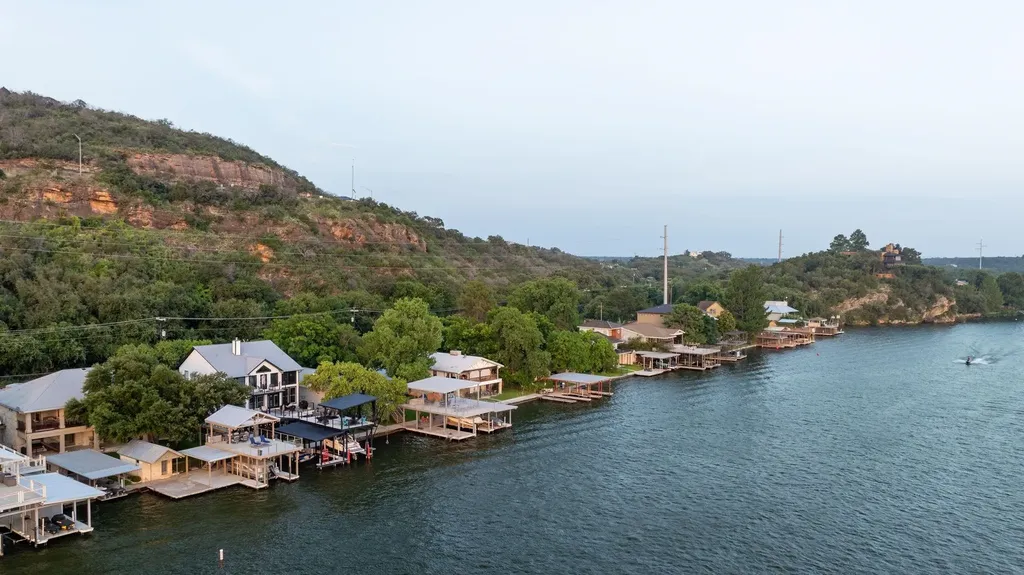 814 Scenic Loop Kingsland TX 78639