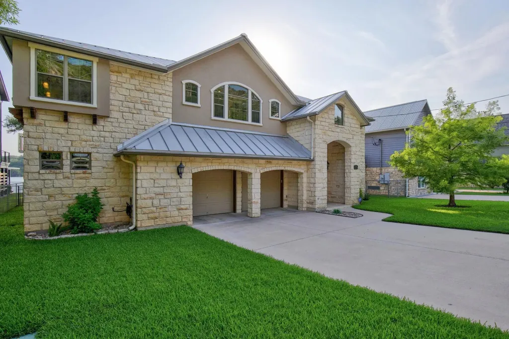 814 Scenic Loop Kingsland TX 78639