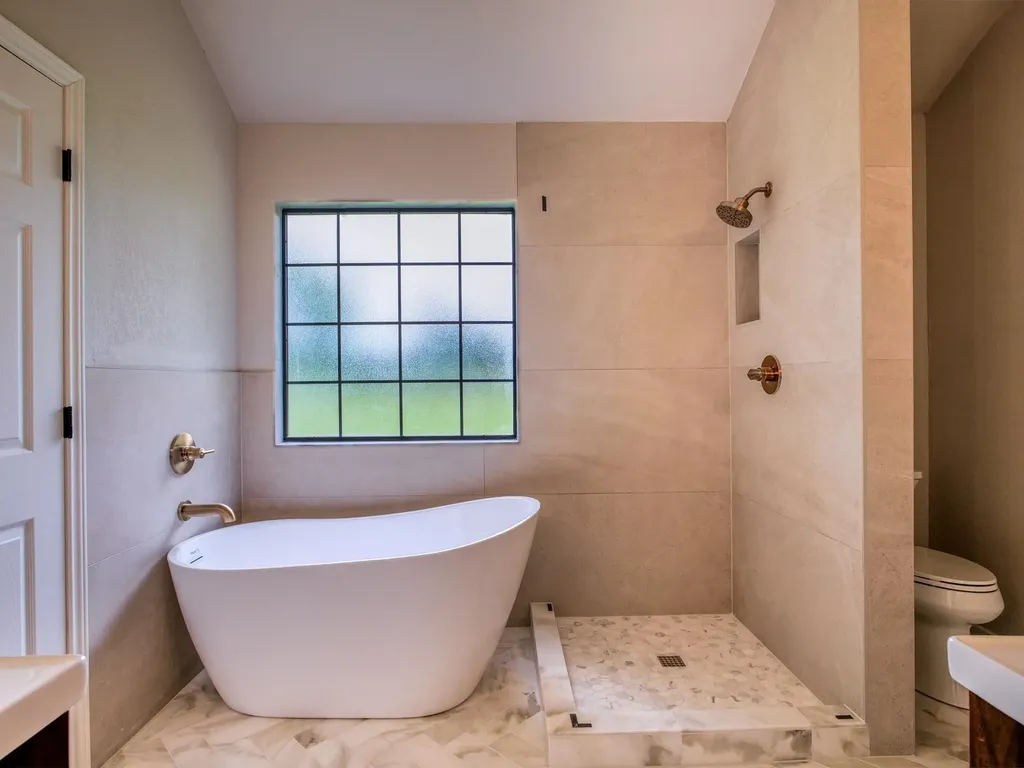 416 Spyglass Street Meadowlakes TX 78654