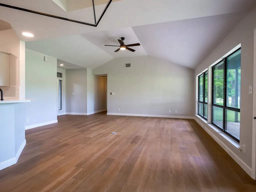 416 Spyglass Street Meadowlakes TX 78654