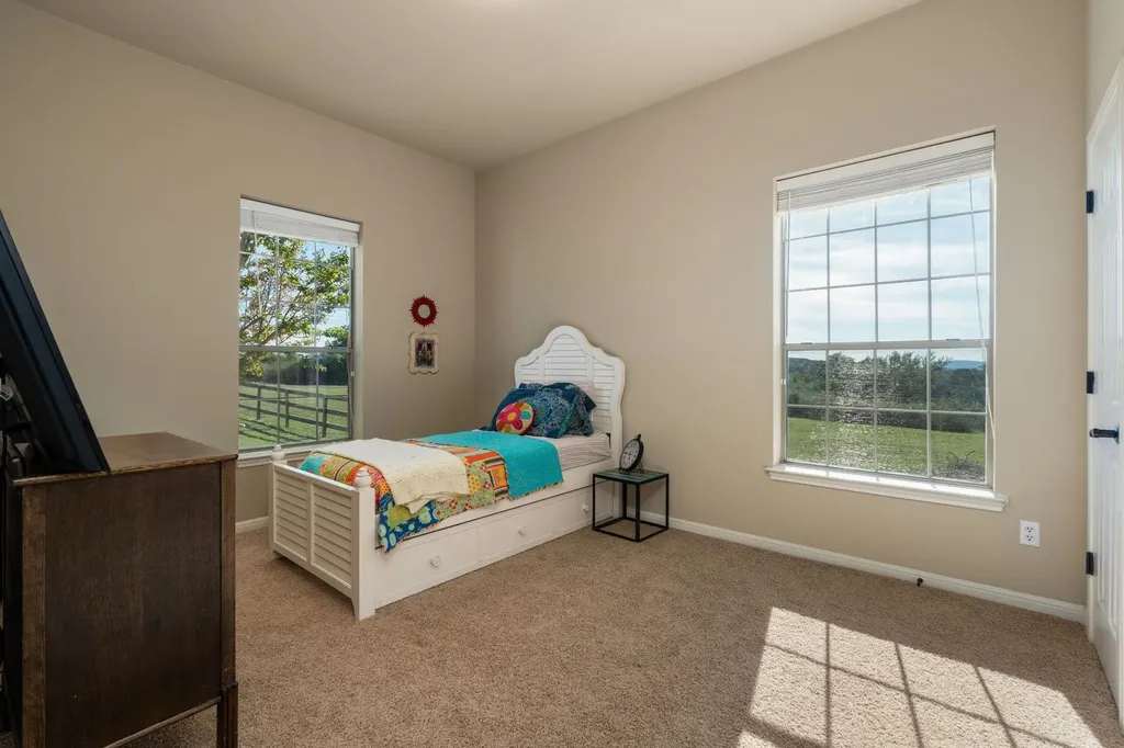 1130 Crownover Lane Round Mountain TX 78663