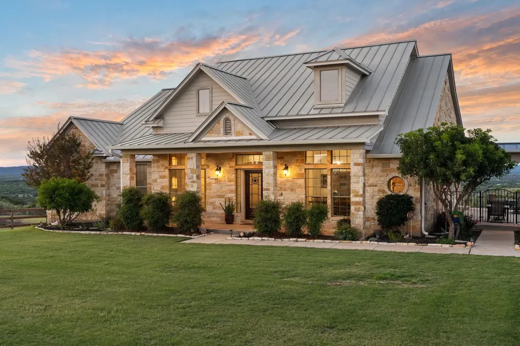 1130 Crownover Lane Round Mountain TX 78663