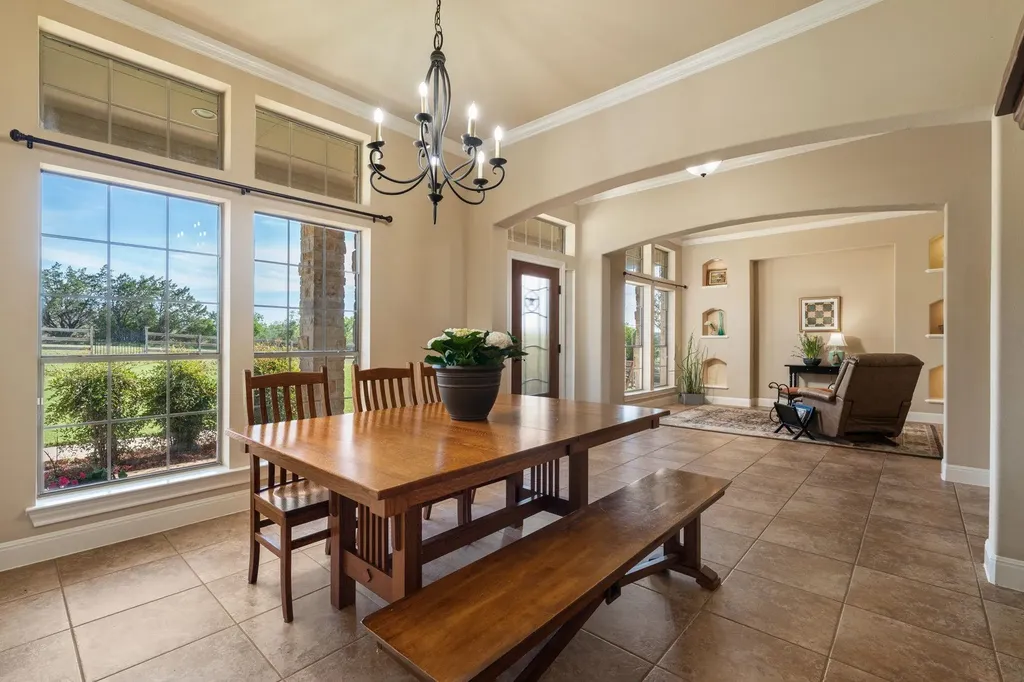 1130 Crownover Lane Round Mountain TX 78663