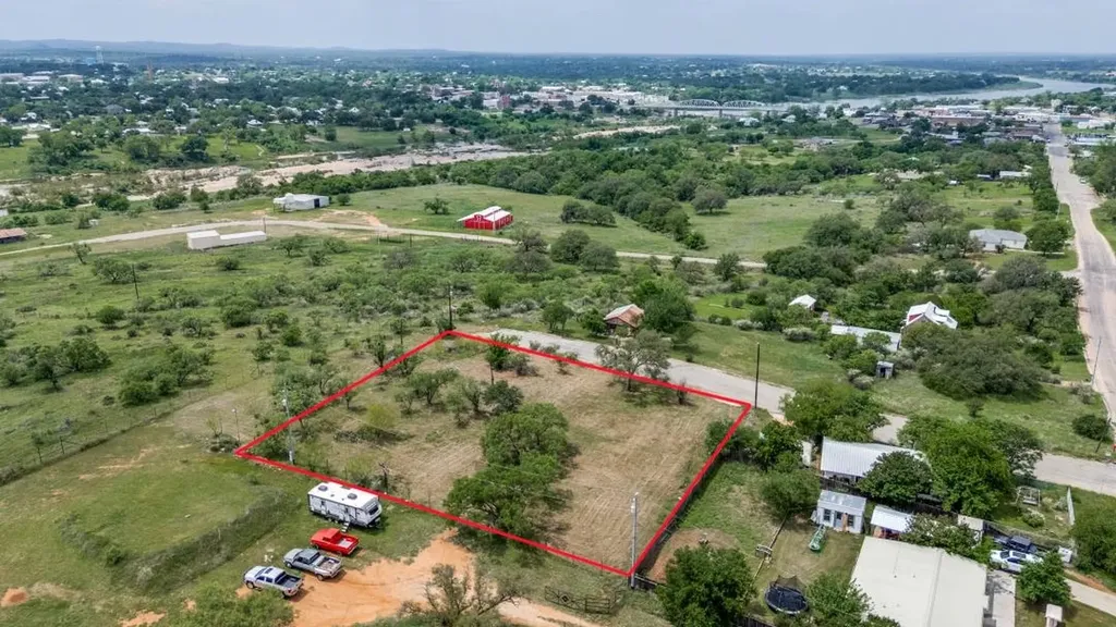 Tbd Vernon Avenue Llano TX 78643