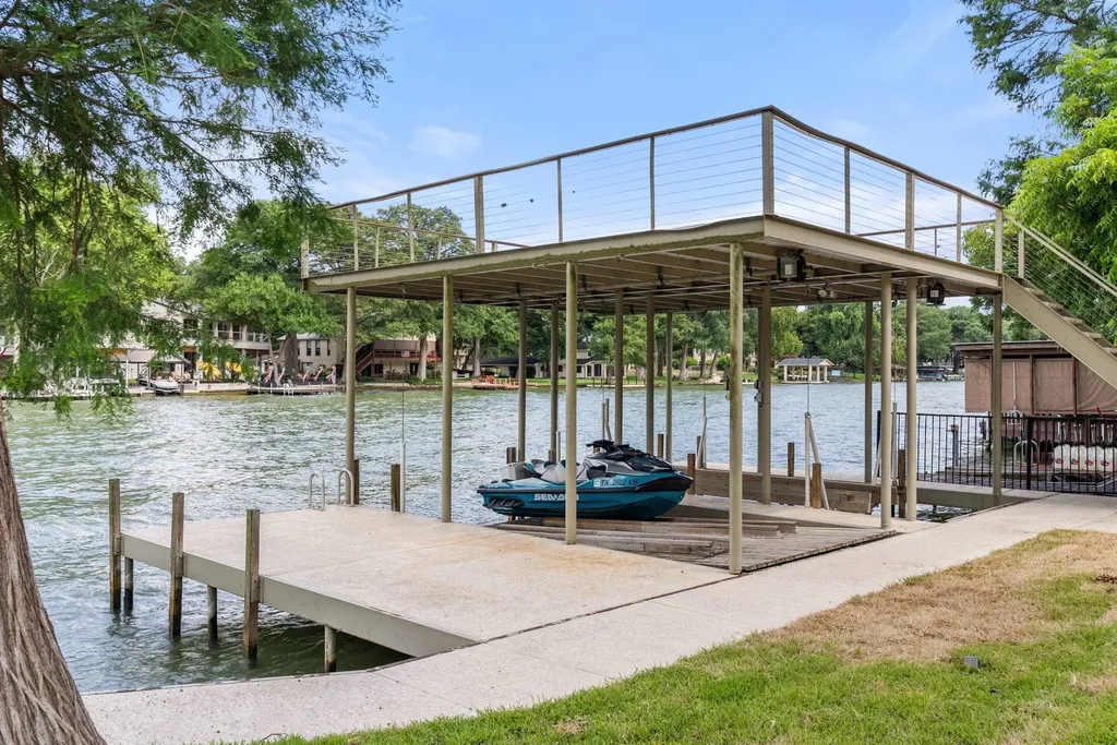 2419 Terminal Loop Road Mcqueeney TX 78123