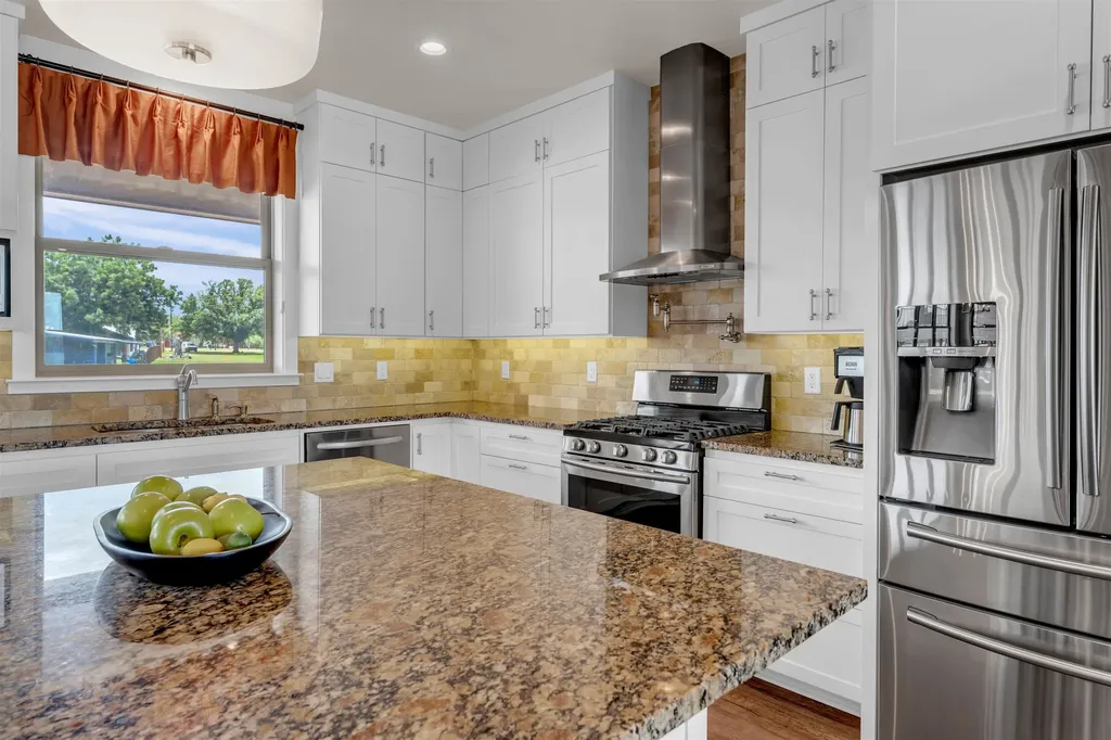 336 Park Lane Sunrise Beach TX 78643