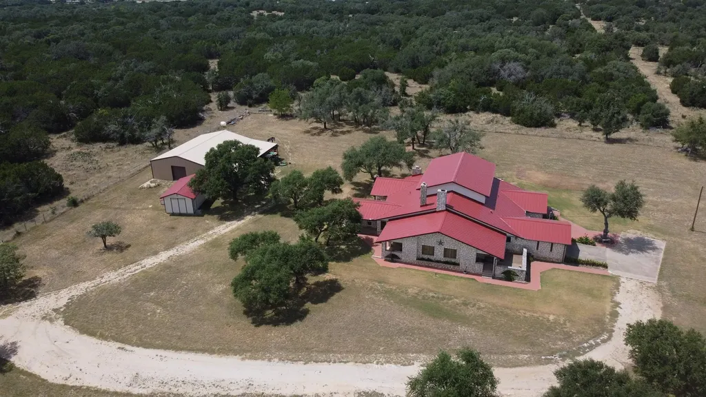 606 Fm 2340 Lampasas TX 76550