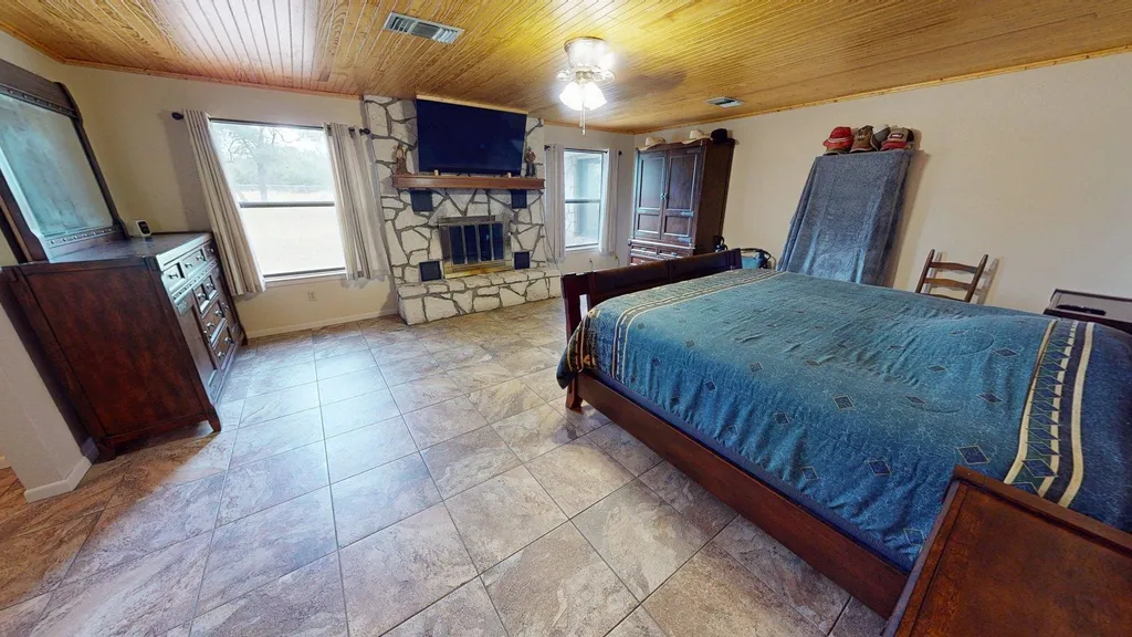 606 Fm 2340 Lampasas TX 76550