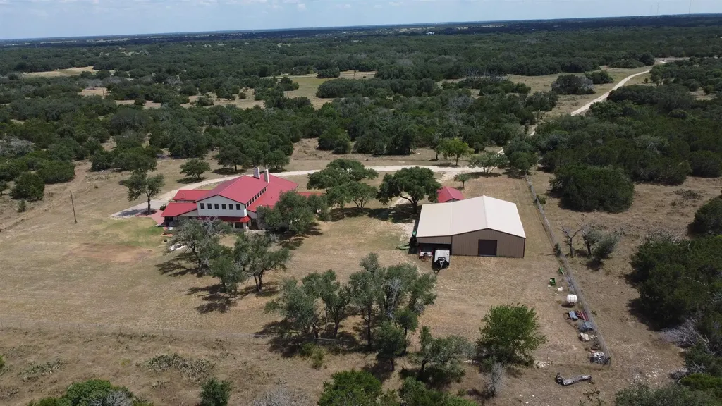 606 Fm 2340 Lampasas TX 76550