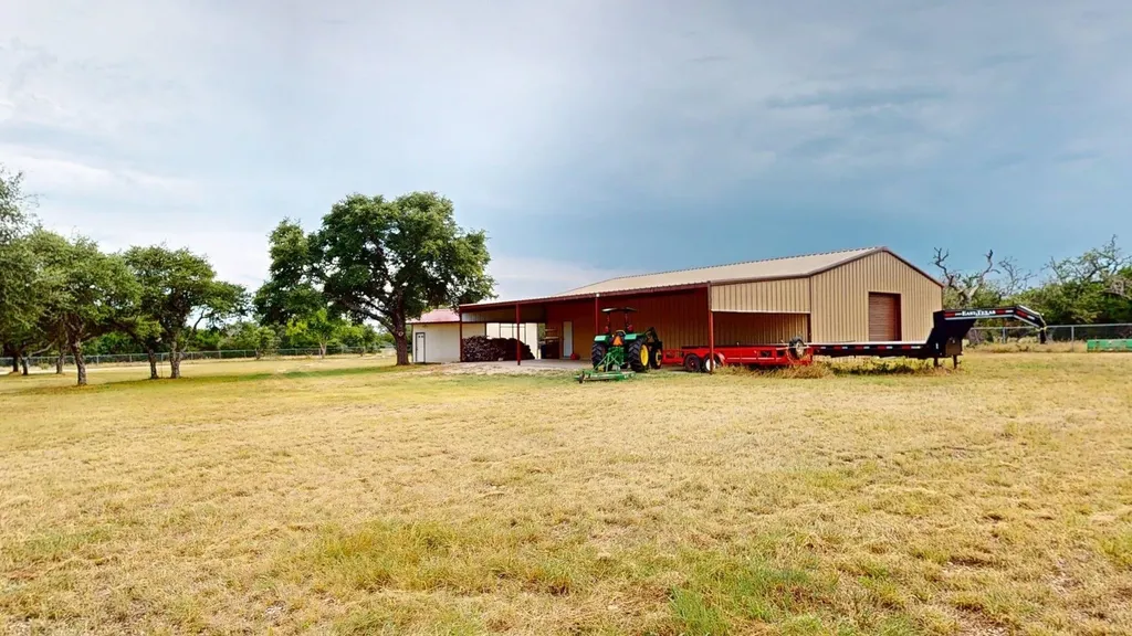 606 Fm 2340 Lampasas TX 76550