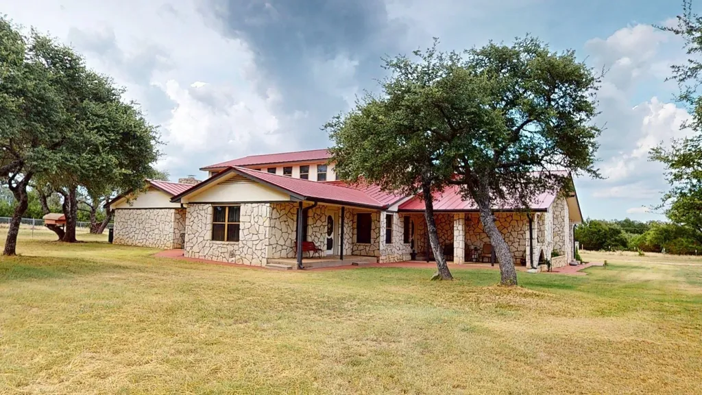 606 Fm 2340 Lampasas TX 76550