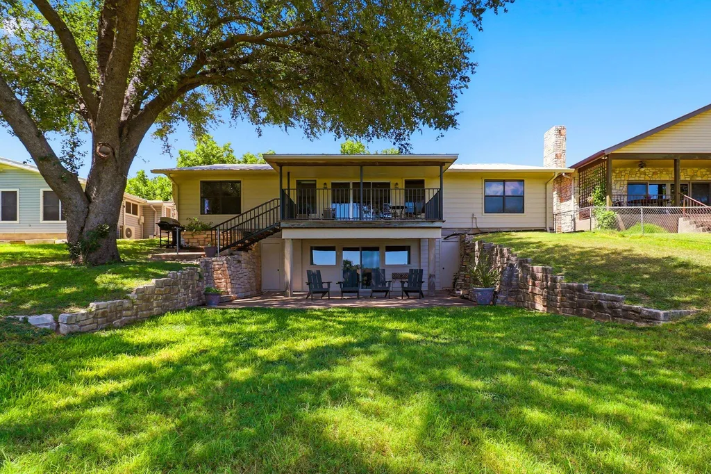 3000 River Oaks Drive Kingsland TX 78639