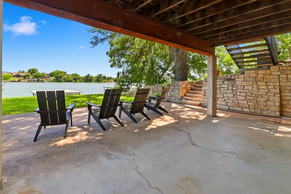 3000 River Oaks Drive Kingsland TX 78639