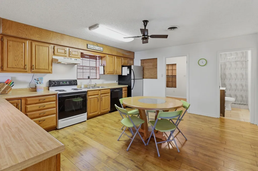 3000 River Oaks Drive Kingsland TX 78639
