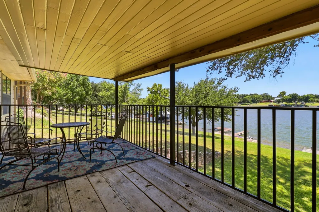 3000 River Oaks Drive Kingsland TX 78639
