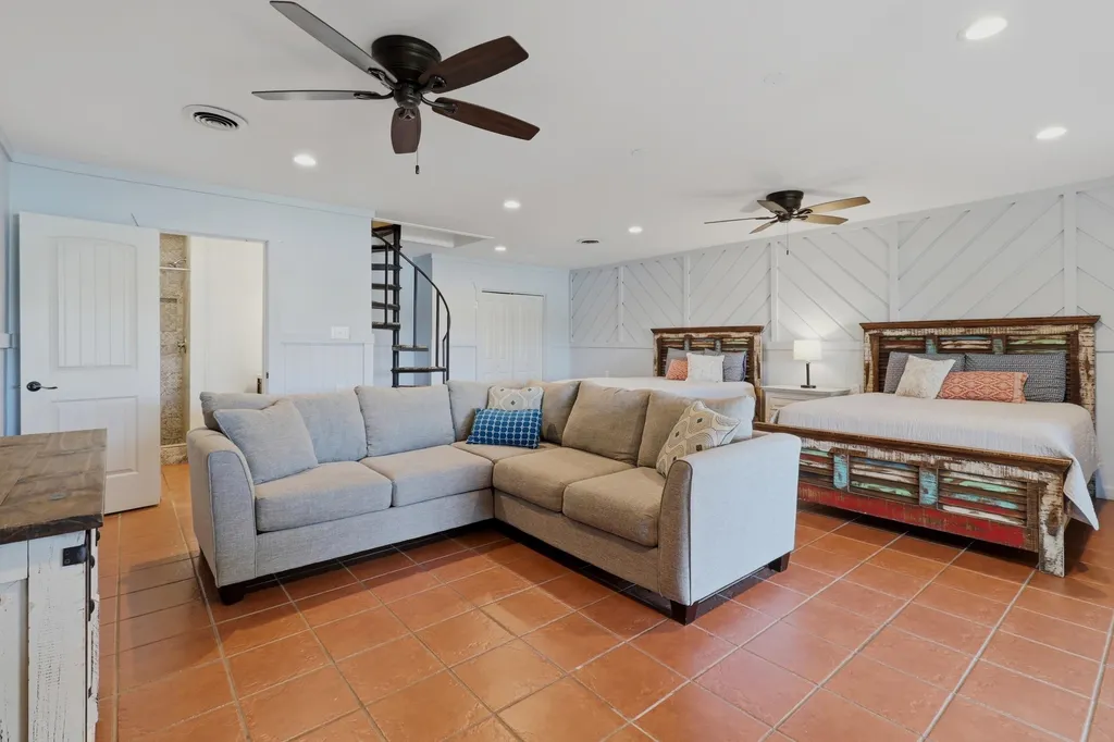 3000 River Oaks Drive Kingsland TX 78639