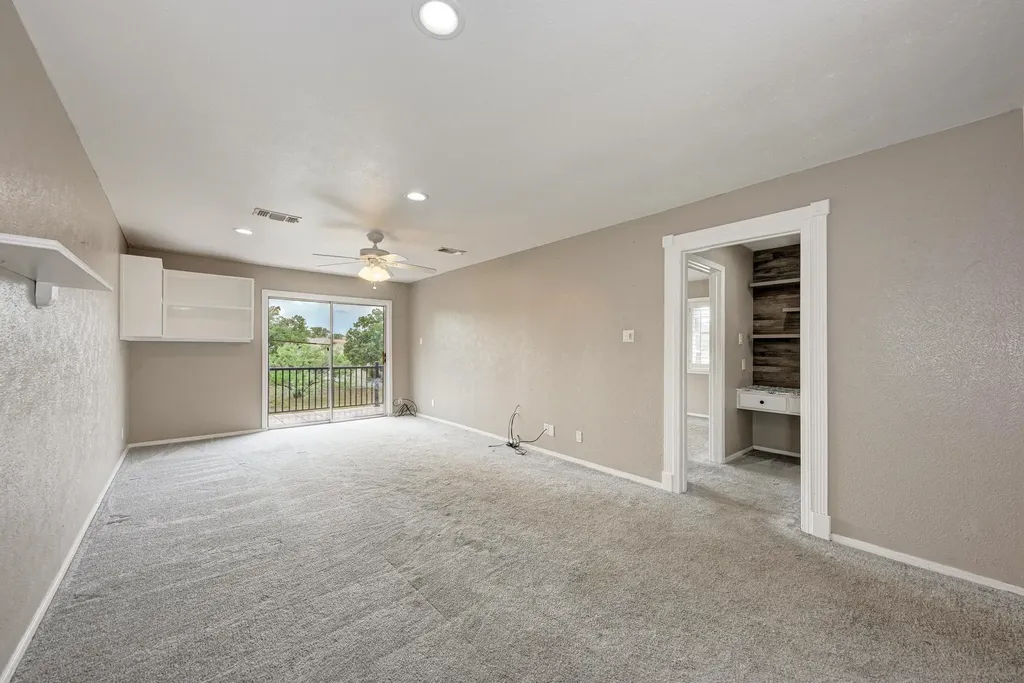 1202 Hi Stirrup #401 Horseshoe Bay TX 78657