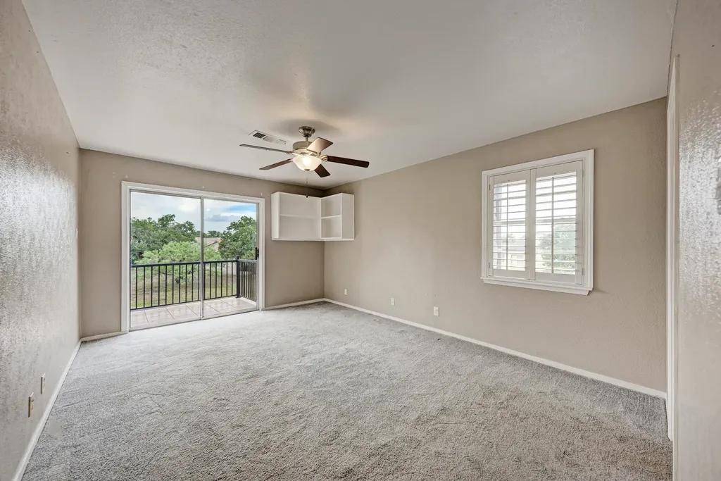 1202 Hi Stirrup #401 Horseshoe Bay TX 78657