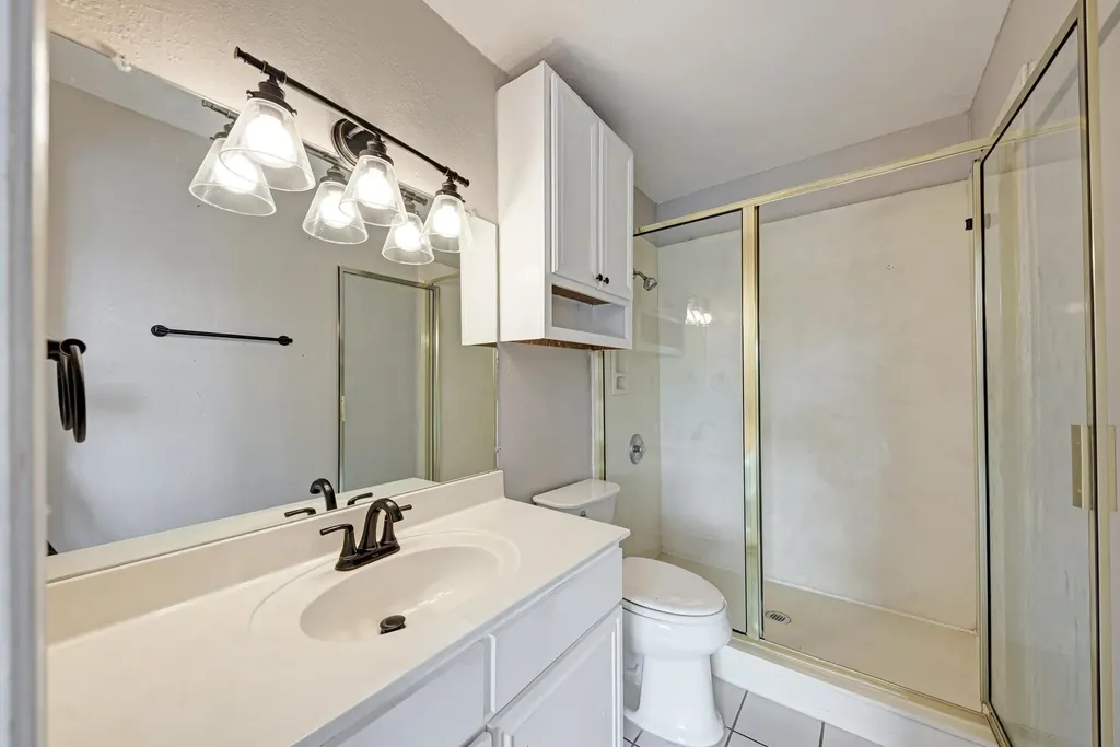 1202 Hi Stirrup #401 Horseshoe Bay TX 78657