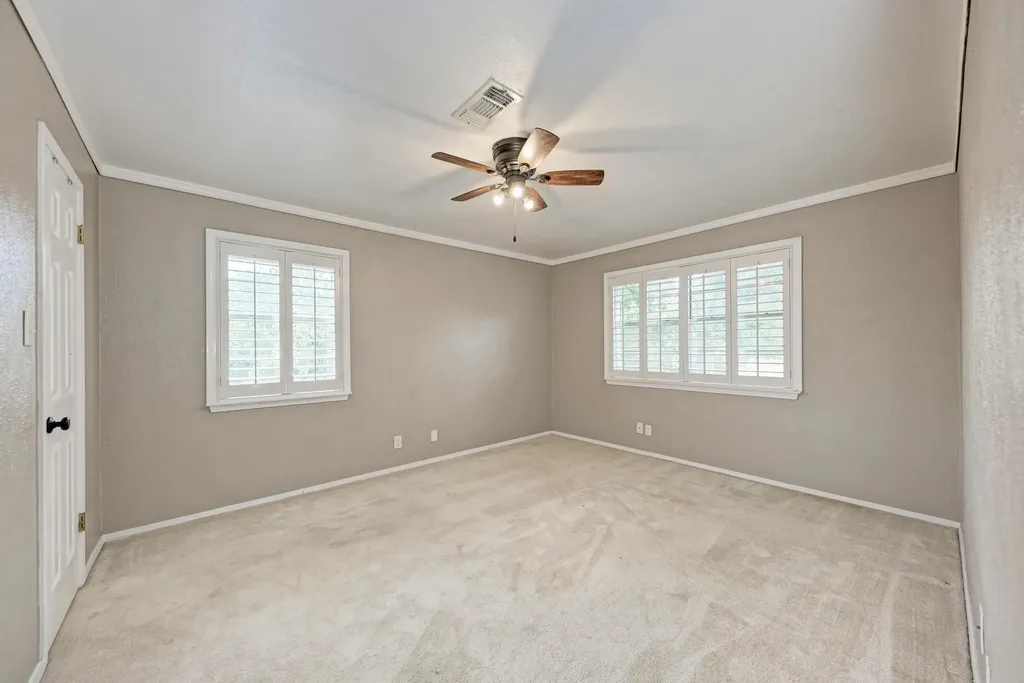 1202 Hi Stirrup #401 Horseshoe Bay TX 78657