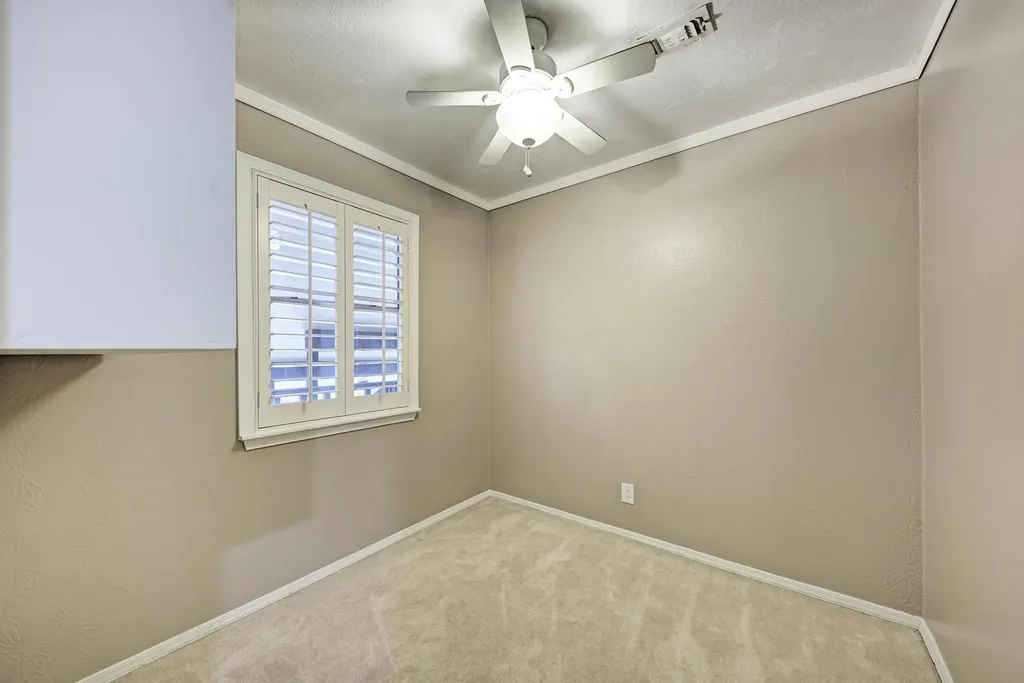 1202 Hi Stirrup #401 Horseshoe Bay TX 78657